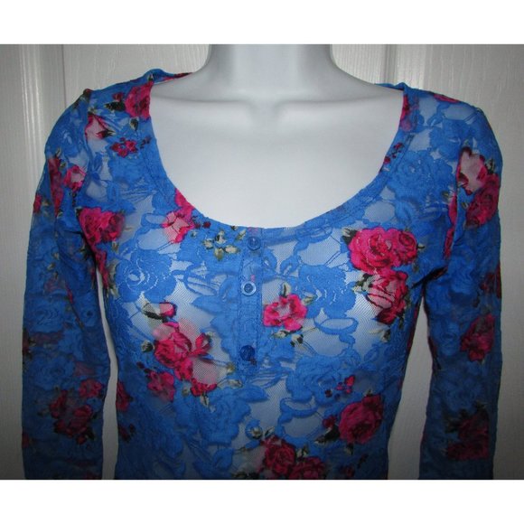 Bluenotes Stretch Lace Top Sz S - Picture 2 of 4